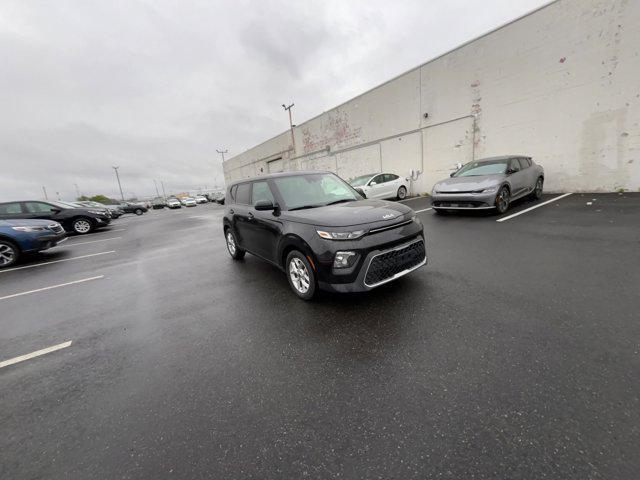 2022 kia soul lx