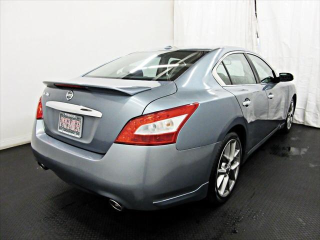 2011 nissan maxima sv