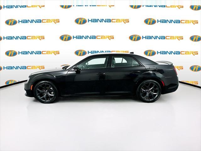 2022 chrysler 300 s