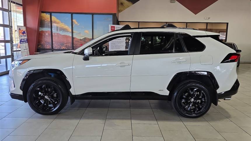 2022 toyota rav4 hybrid se