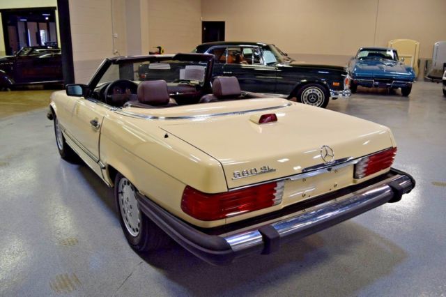 1987 mercedes-benz 560sl roadster light ivory recent services complete