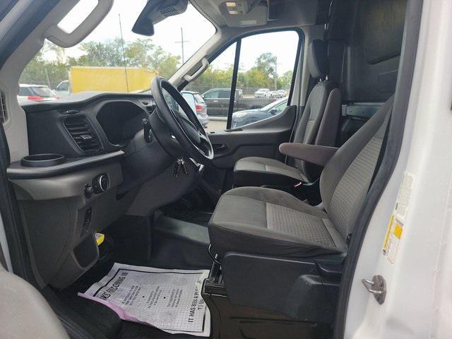 2022 ford transit-250 base