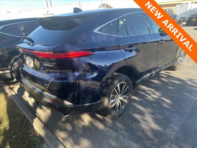 2021 toyota venza le