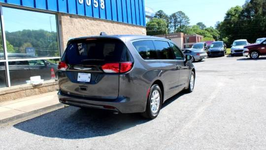 2020 chrysler voyager lx