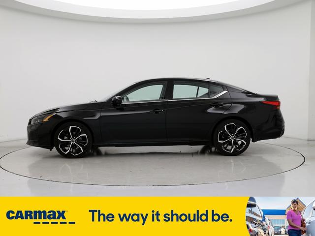 2023 nissan altima sr