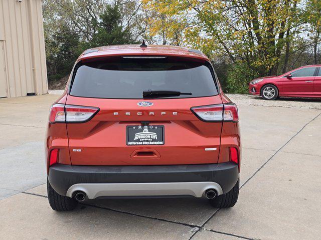 2020 ford escape se