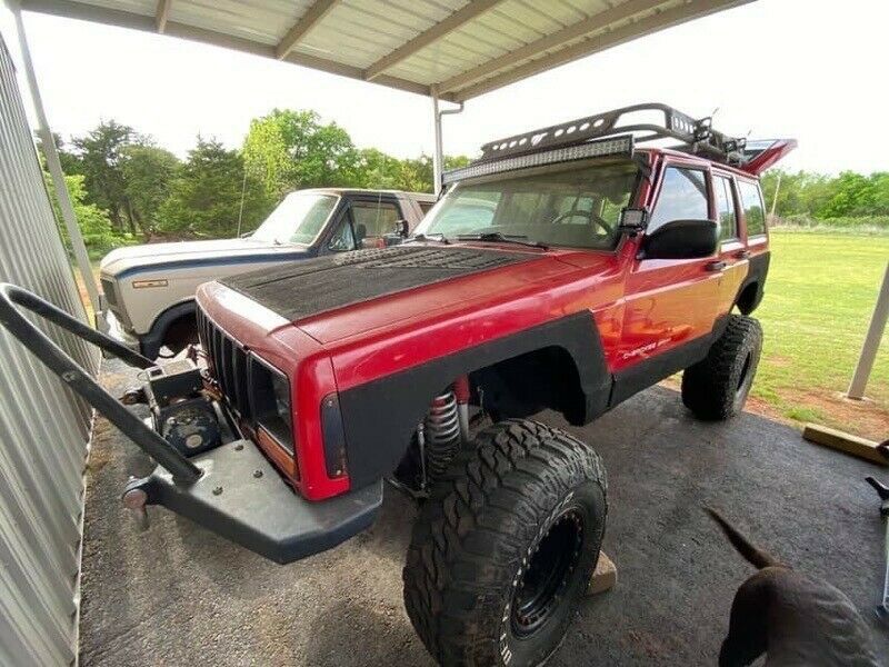 jeep cherokee xj - built - ready for the rough stuff