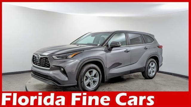 2023 toyota highlander le