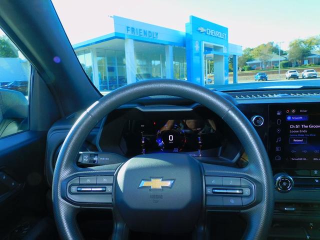 2023 chevrolet colorado wt
