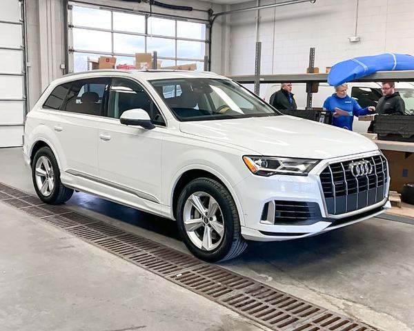 2022 audi q7 55 premium