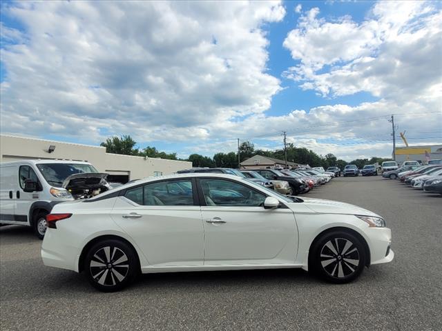 2021 nissan altima 2.5 sv