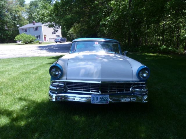 1956 ford victoria 2dr. hdtp. restomod