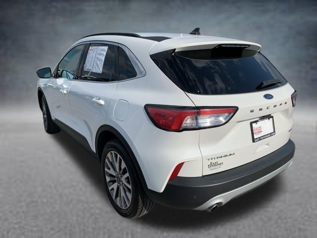 2022 ford escape titanium