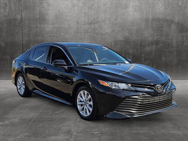 2019 toyota camry le