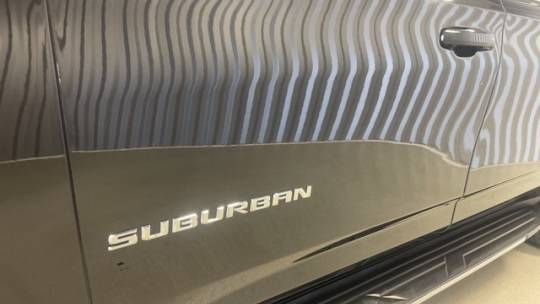 2023 chevrolet suburban lt