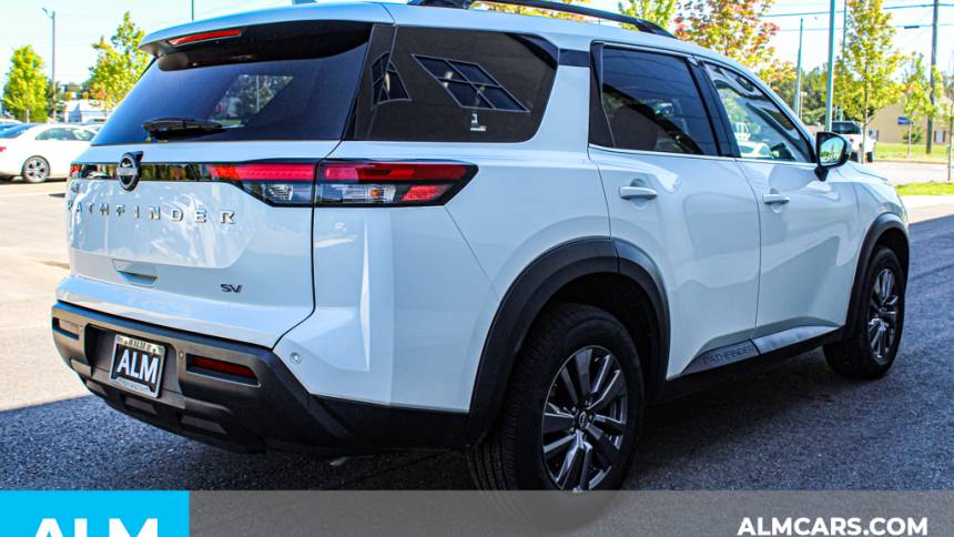2023 nissan pathfinder sv