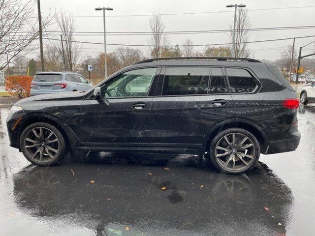2021 bmw x7 m50i