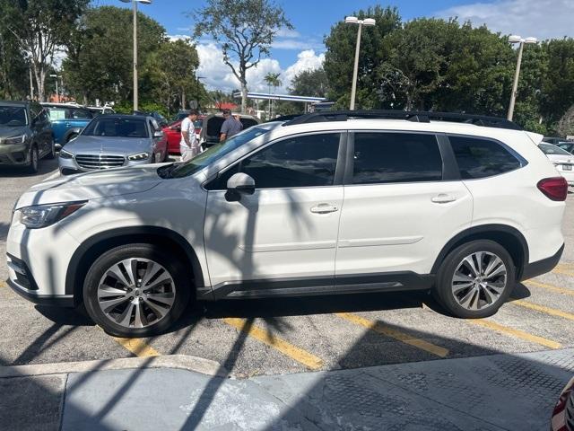 2022 subaru ascent limited 7-passenger