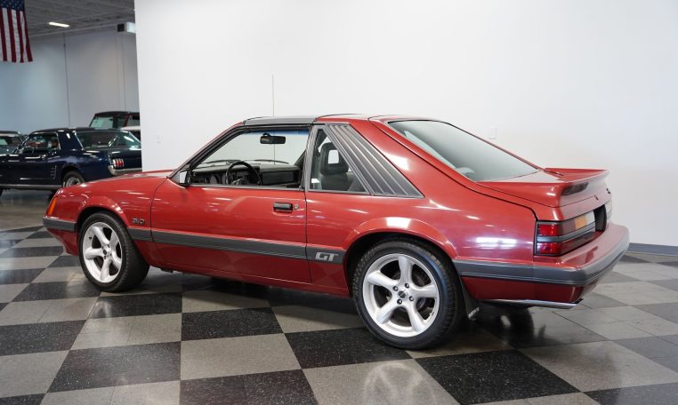 1985 ford mustang gt