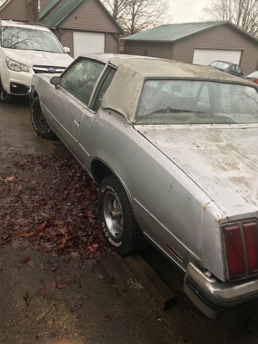 good restorable classic ....1979 oldsmobile cutlass 2-dr