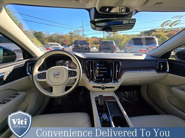 2022 volvo s60 t5 momentum