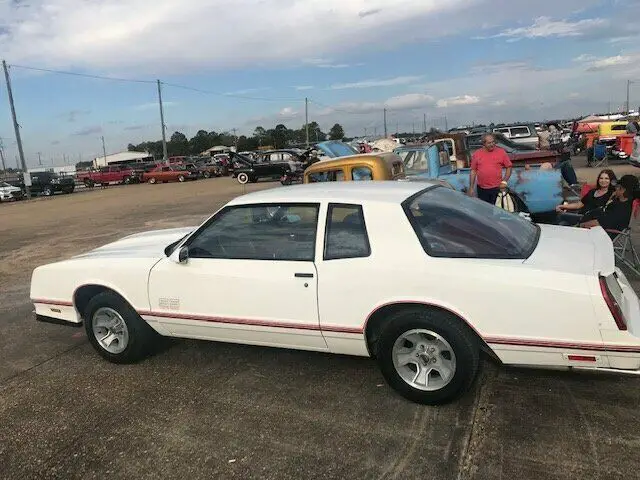 1987 chevrolet monte carlo, white with 0 miles available now!