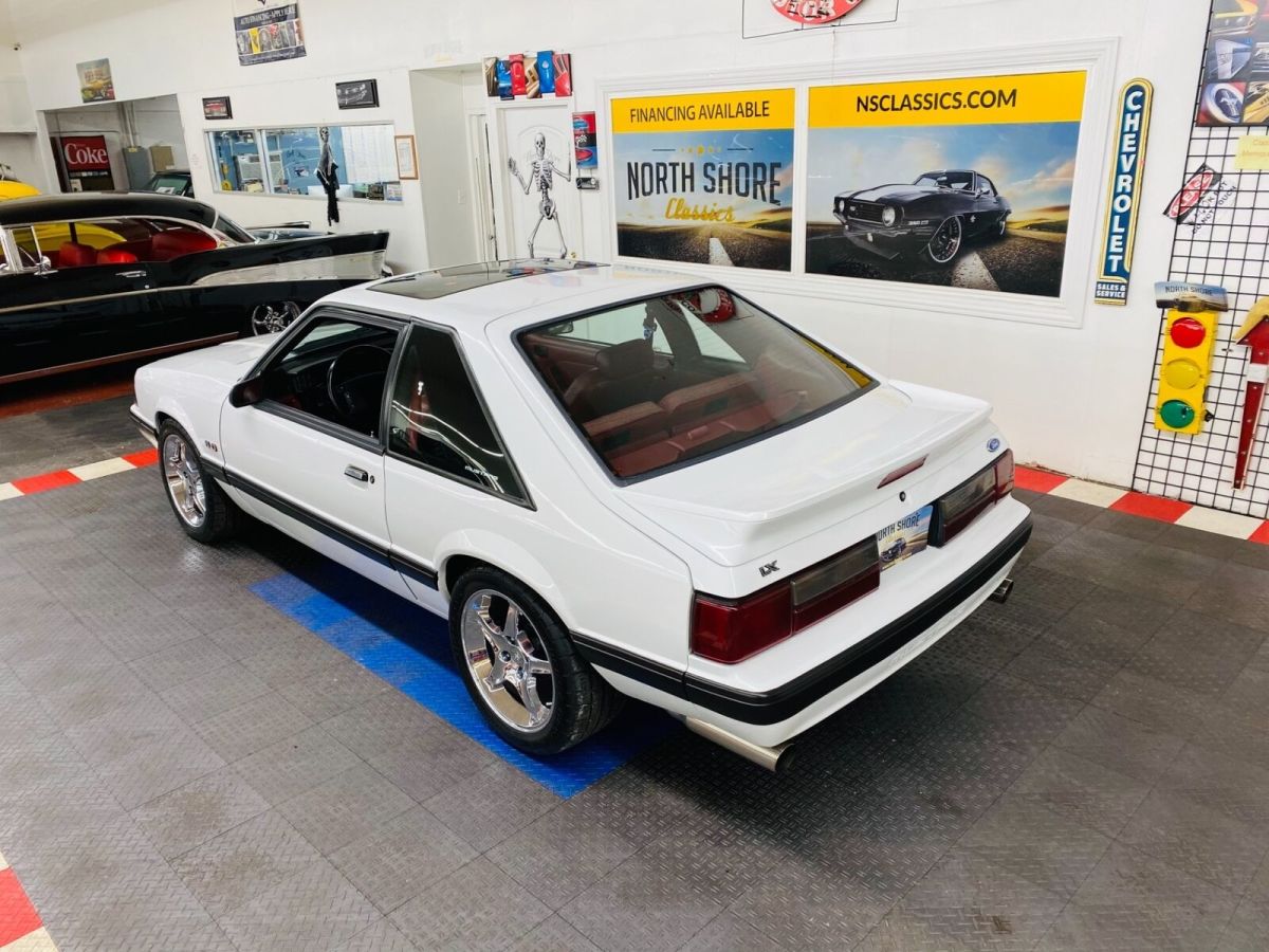 ford mustang oxford white with 37,271 miles, for sale!