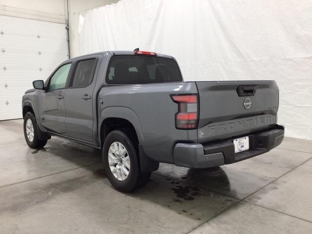 2023 nissan frontier sv