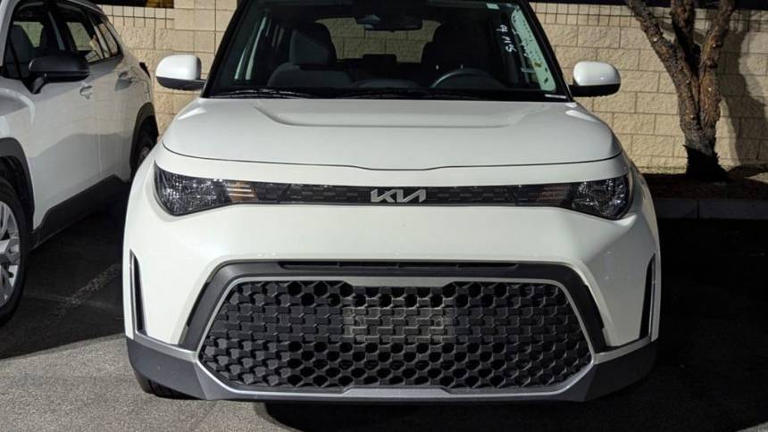 2023 kia soul lx