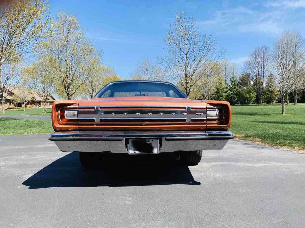 1968 plymouth gtx hardtop sedan orange rwd automatic
