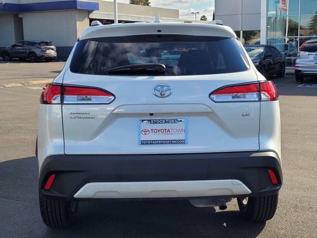 2022 toyota corolla cross le