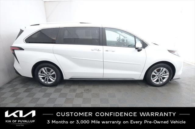 2022 toyota sienna limited 7-passenger