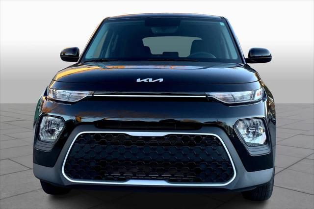 2022 kia soul lx