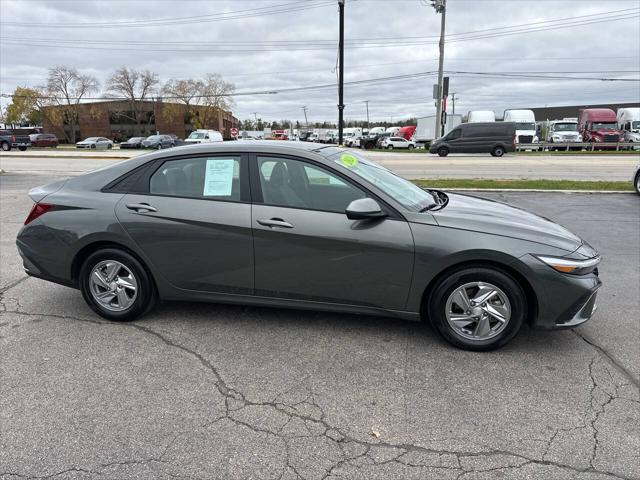 2024 hyundai elantra se