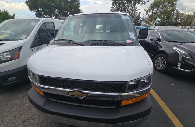 2022 chevrolet express 2500 work van