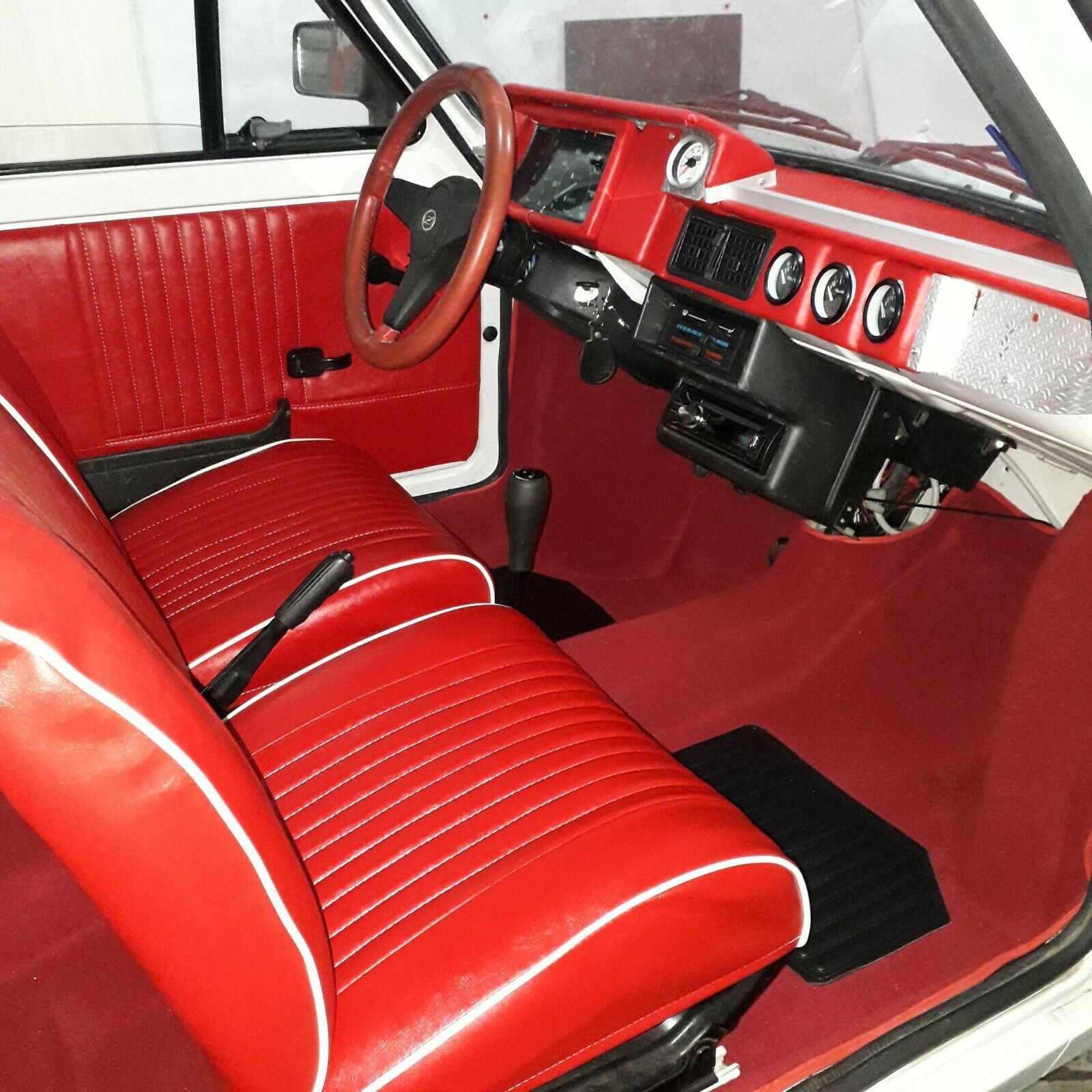 fiat 126 bis totally restored and elaborated