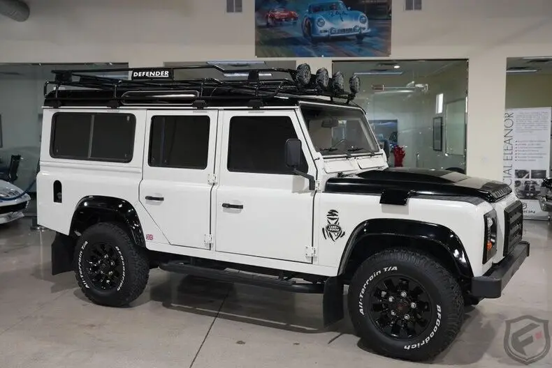 1993 land rover defender suv white 4wd automatic 110, 4.9l v8, fully restored ac