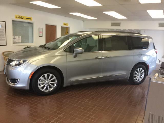2017 chrysler pacifica touring-l touring-l 4dr mini-van for sale in kaneohe, hawaii