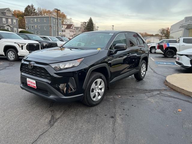 2022 toyota rav4 le