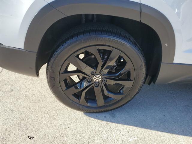 2024 volkswagen taos 1.5t se