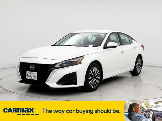 2023 nissan altima sv