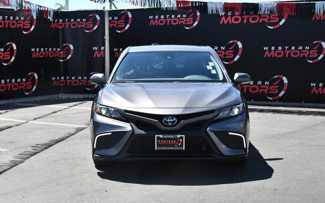 2022 toyota camry se