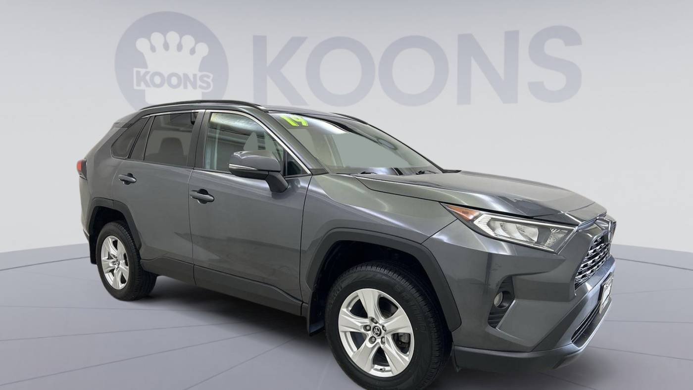 2019 toyota rav4 xle