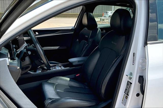 2022 kia k5 gt-line