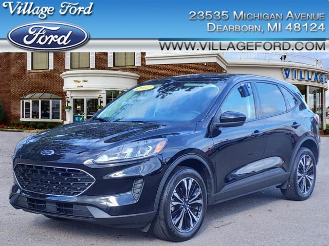 2022 ford escape se