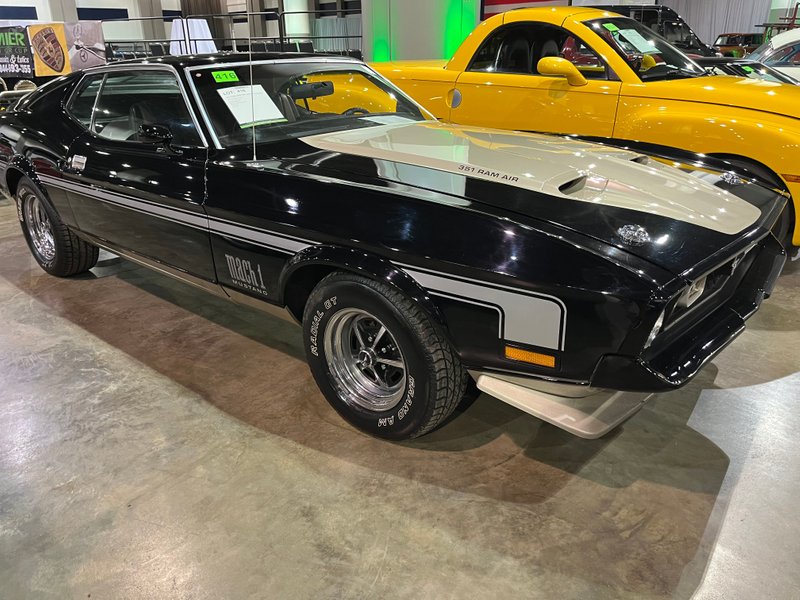 ford mustang mach i fastback