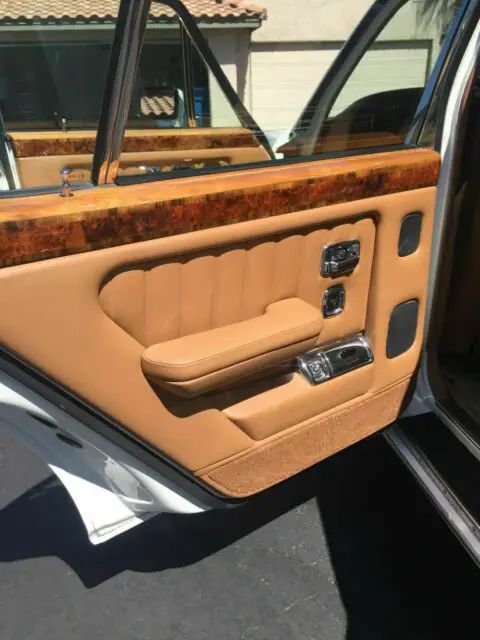 bentley brookland 1993â white with saddle leather interiorâ