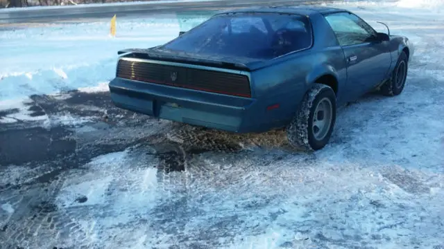 1983 pontiac firebird base coupe 2-door 2.8l