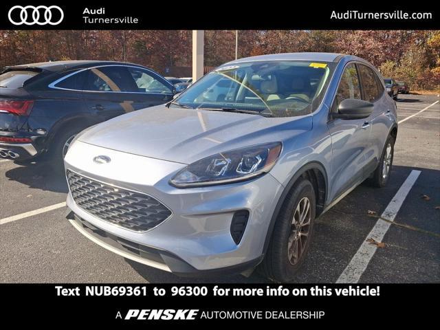 2022 ford escape se