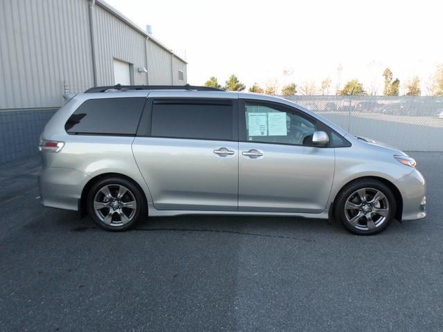 2017 toyota sienna se 8-passenger se 8-passenger 4dr mini-van for sale in milford, delaware